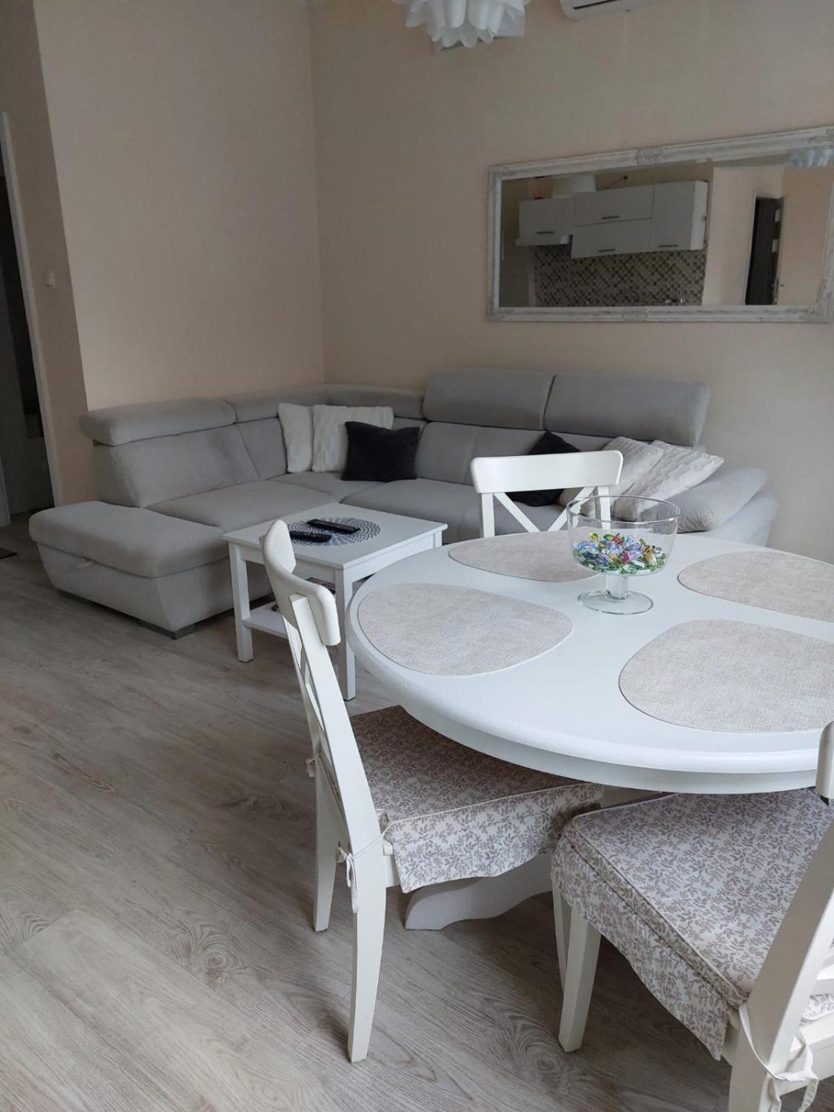 Come&Stay Zielona Gora Екстериор снимка