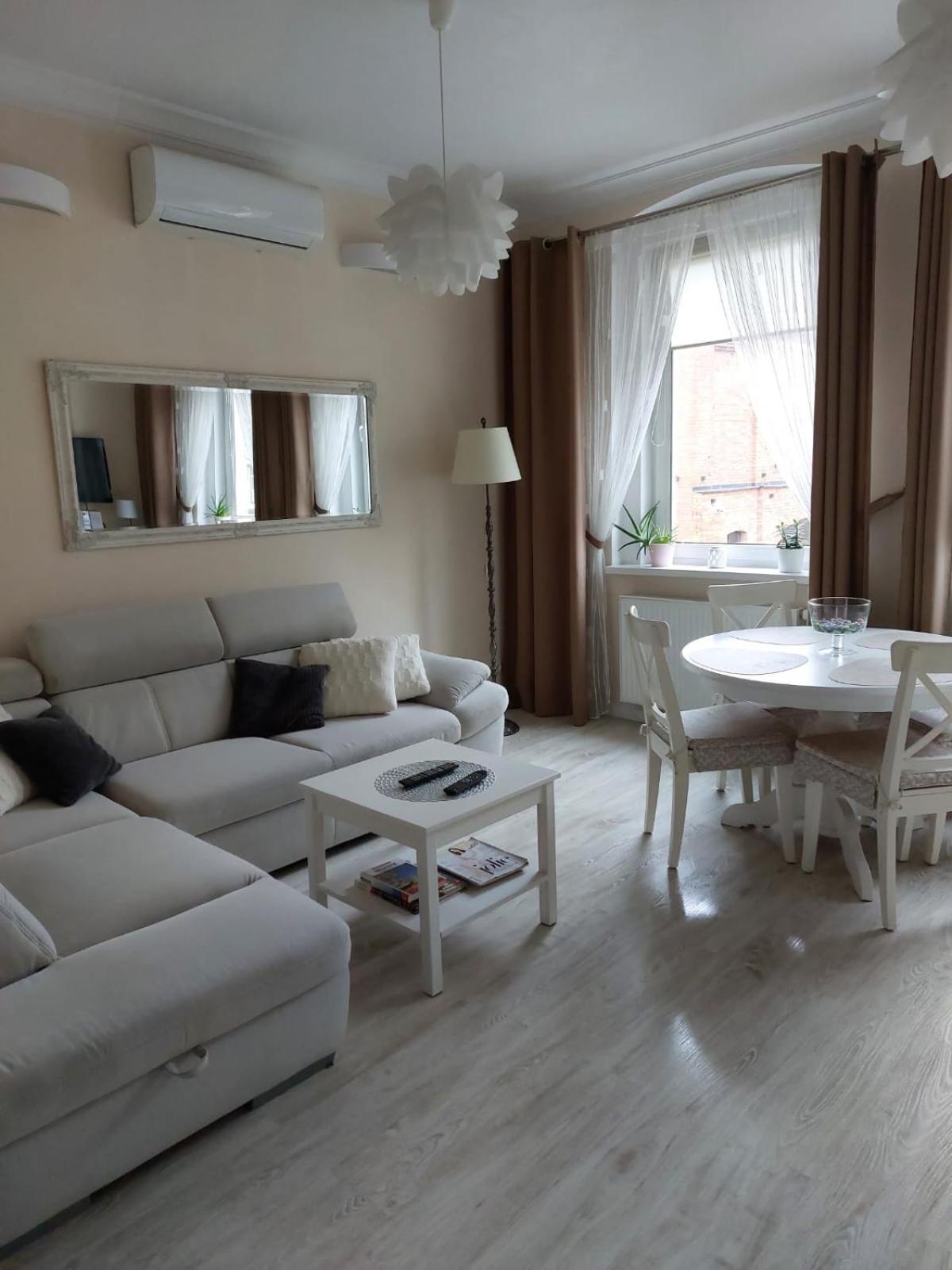 Come&Stay Zielona Gora Екстериор снимка